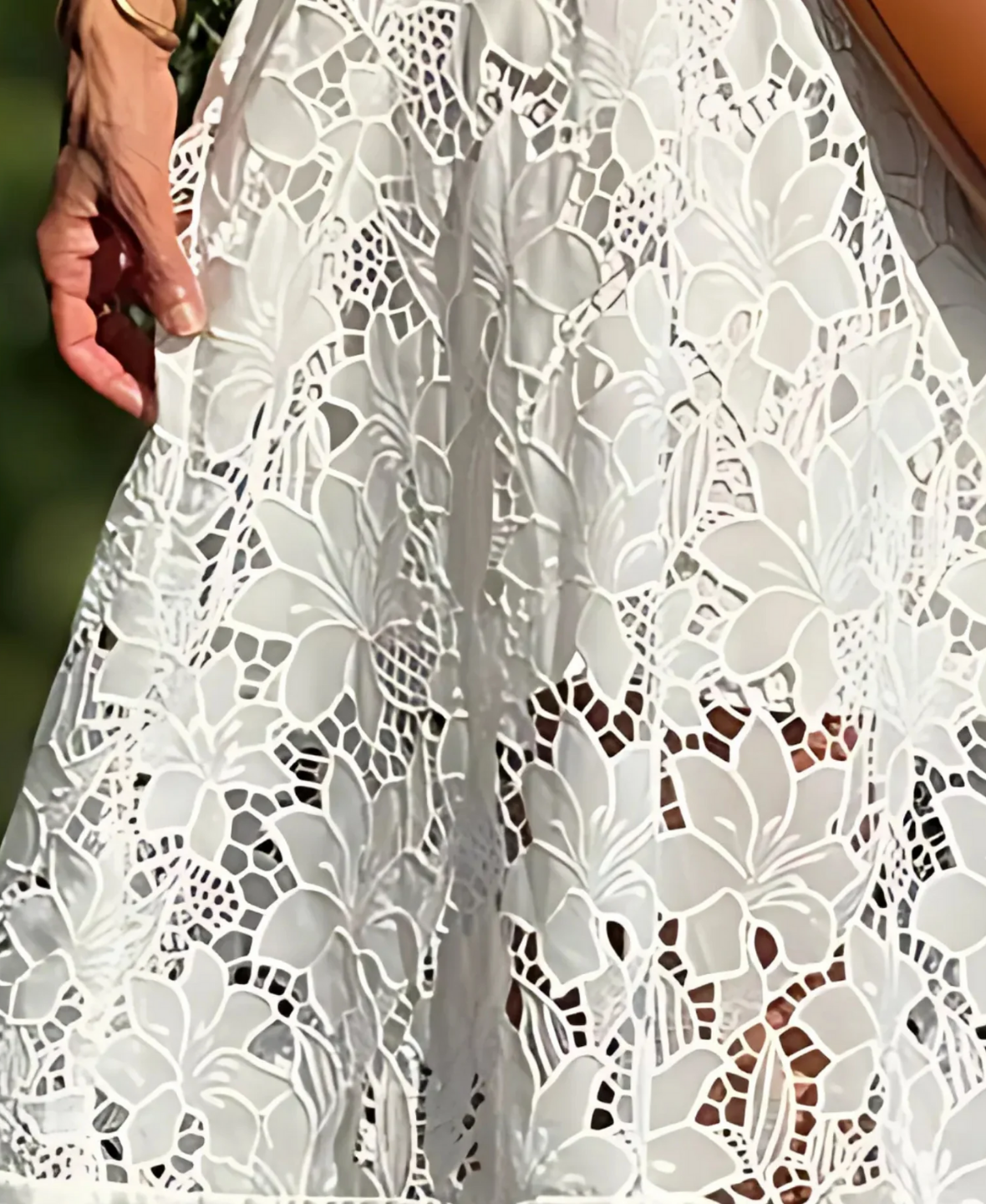 Robe brodée Dahlia