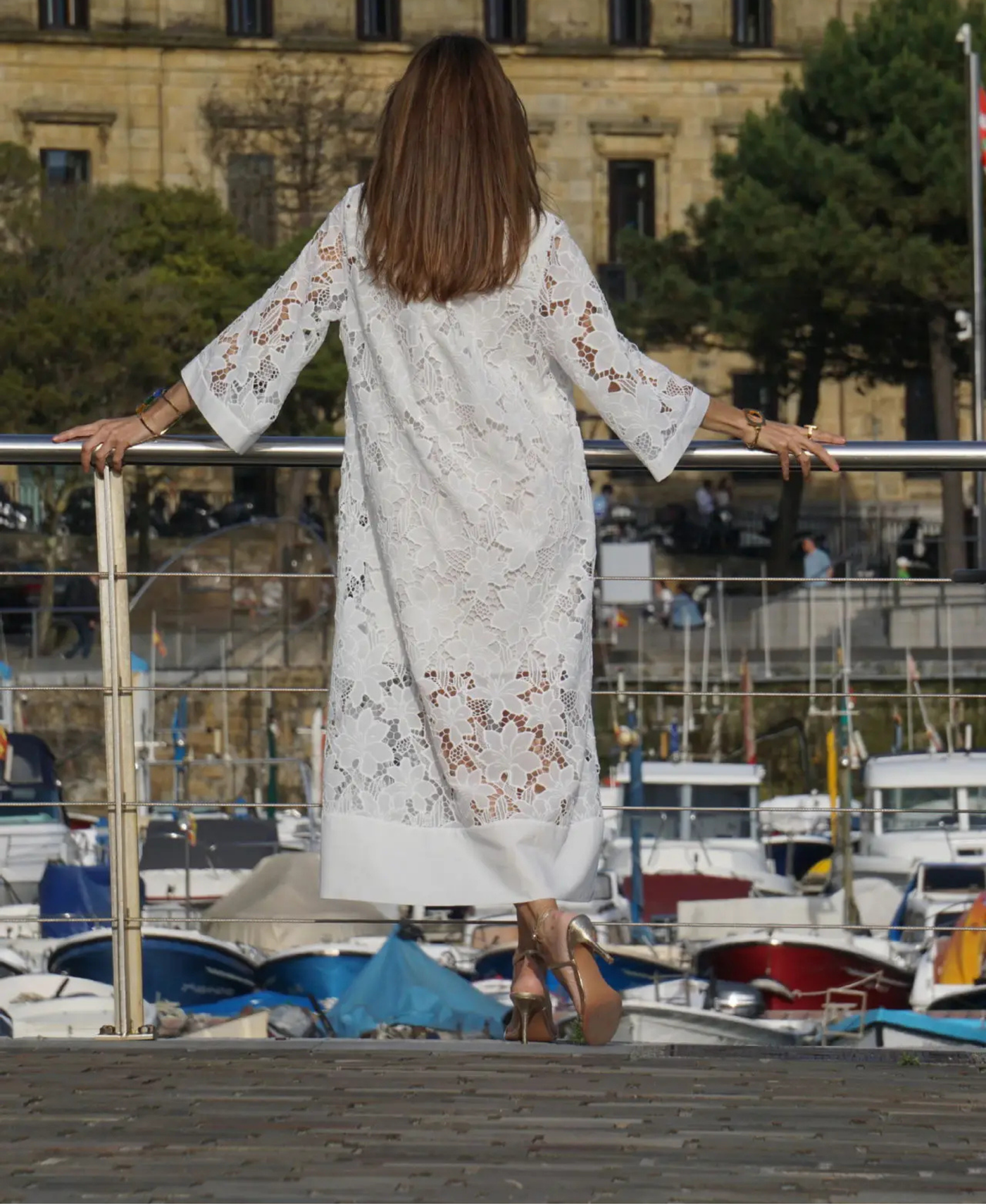 Robe brodée Dahlia